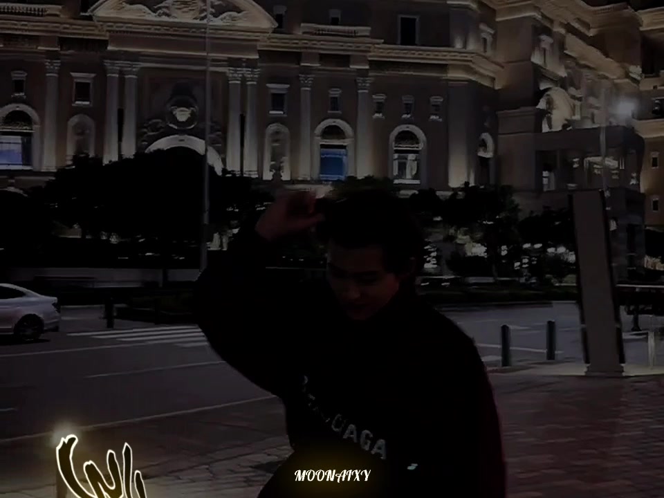 @#𝑴𝒐𝒐𝒏𝒂𝒊𝒙𝒚!?•••
