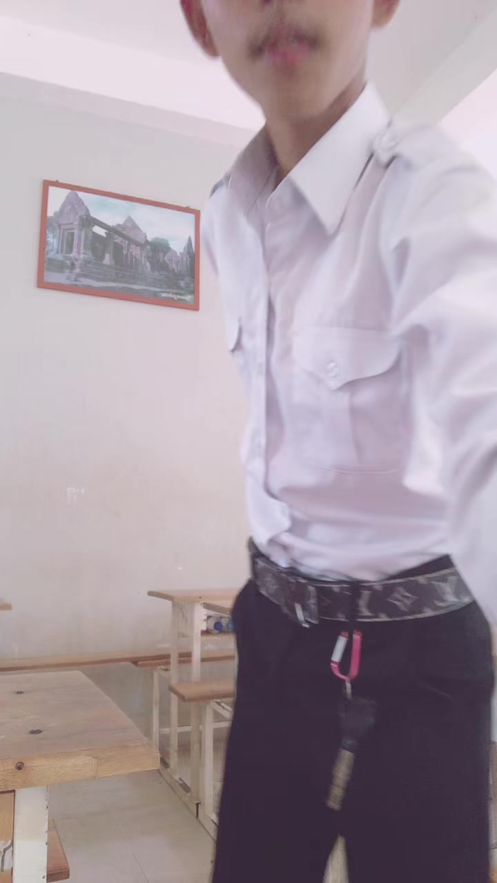 @បុរសល្អជាងគេលើលោកគឺបងត្រា😕