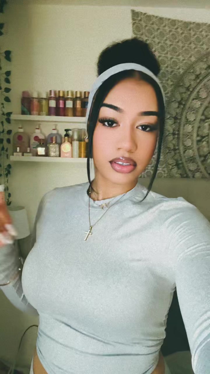@️