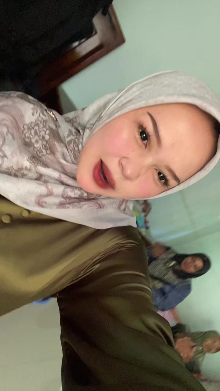 @YulianaLarasati_