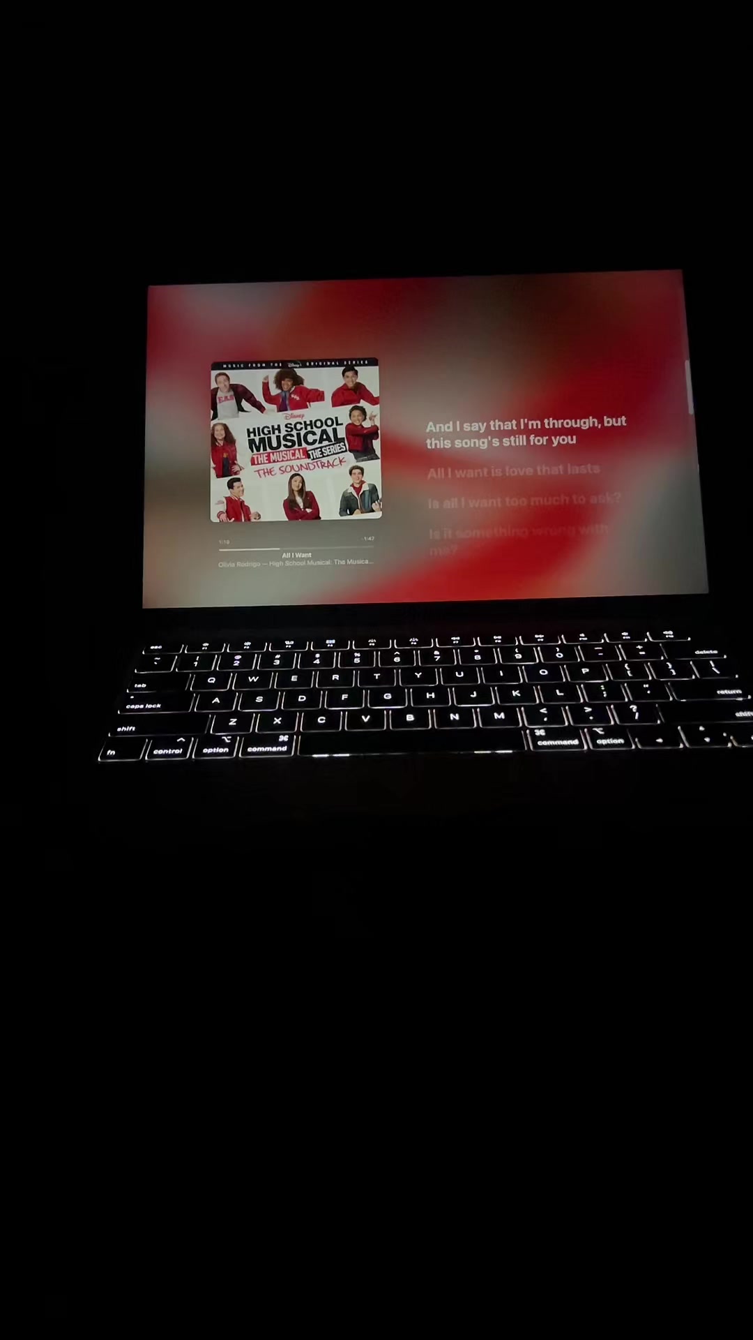 @🎧