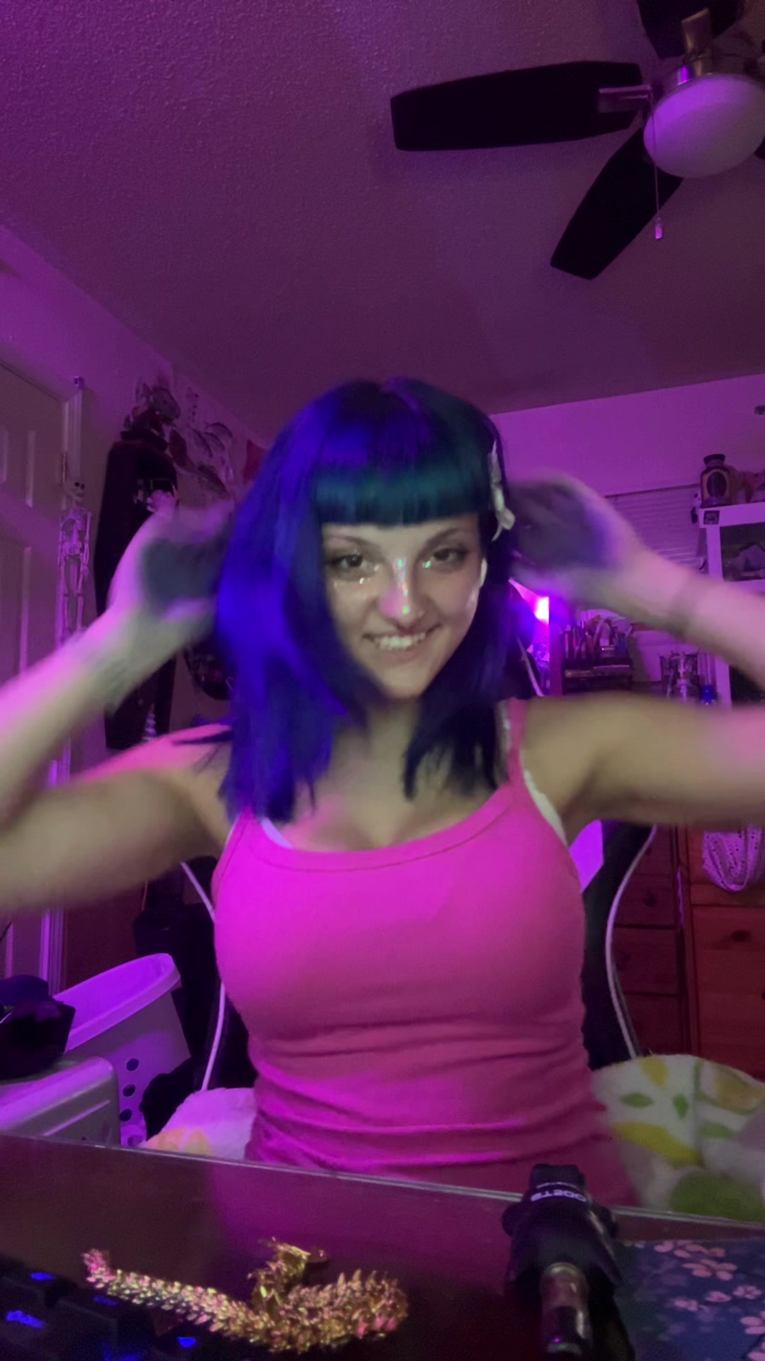 @☮️
