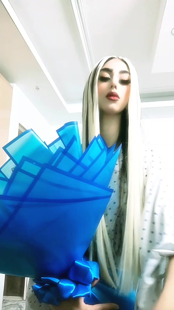 @niyoshafadavi