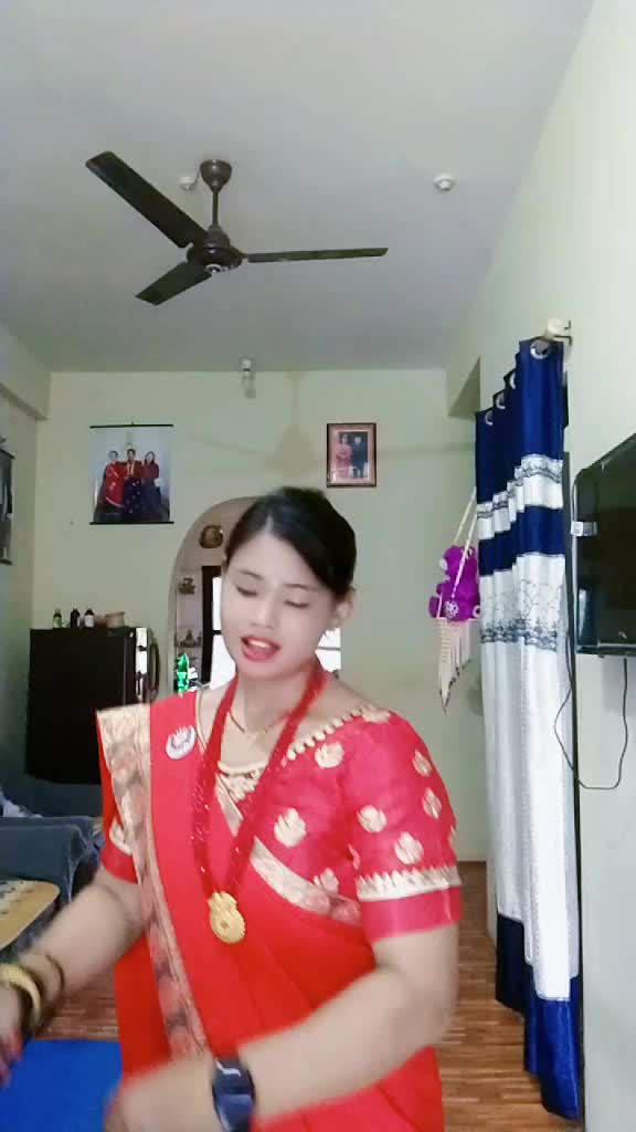 @मञ्जु( गुरुङ )