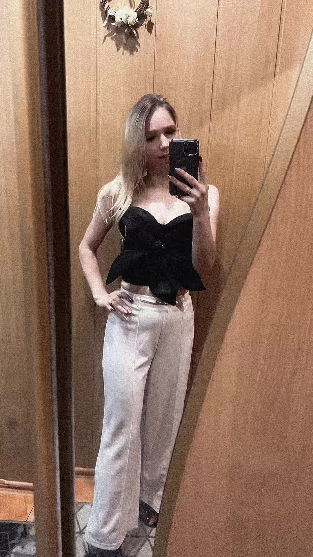 @𝓜𝓪𝓻𝓲𝓪 🦋