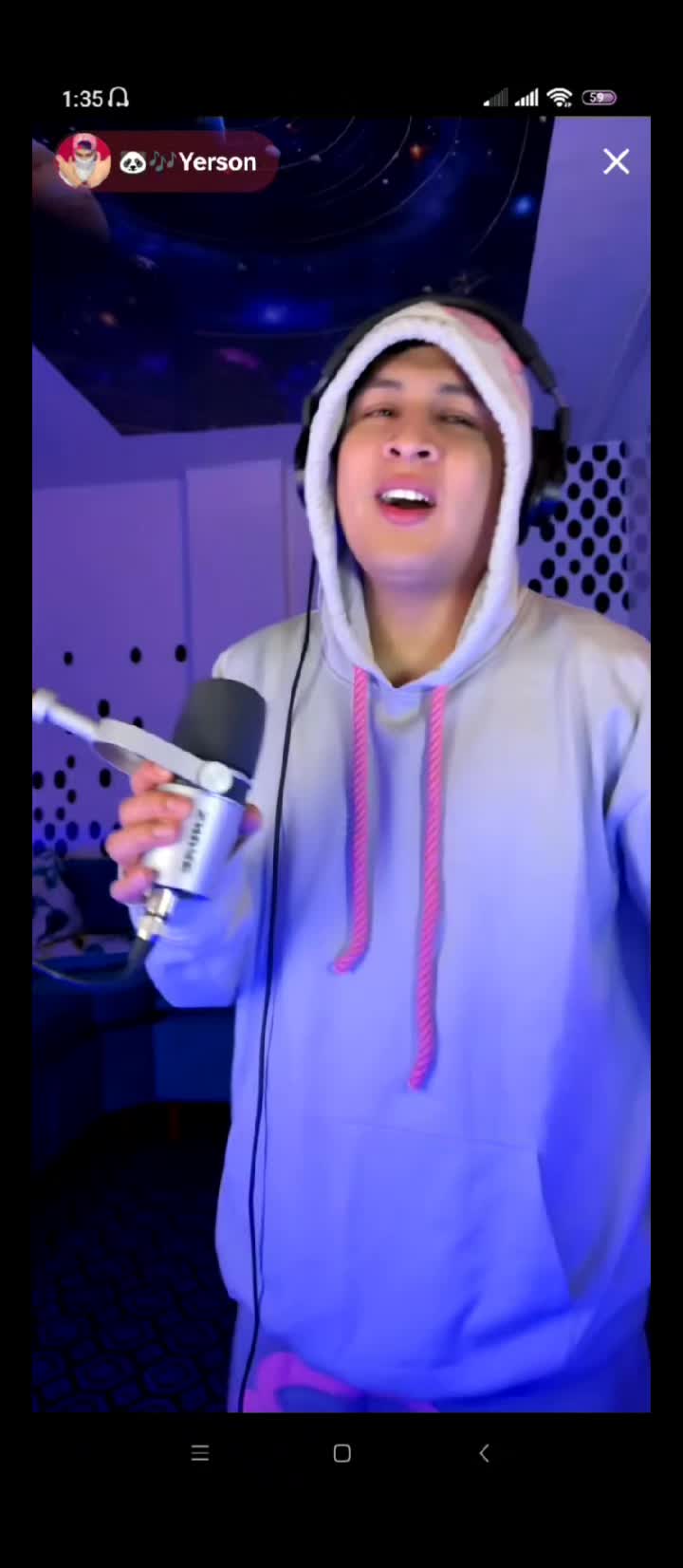 @Daniela 🐼🎶