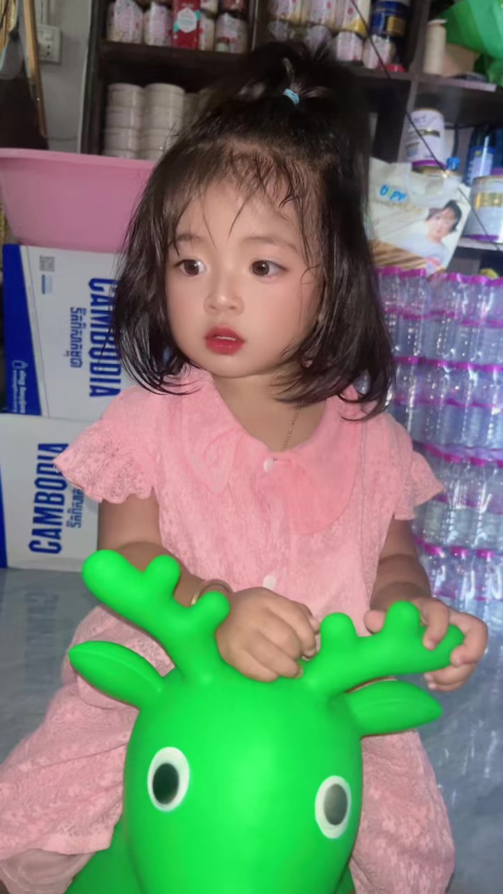 @🇰🇭Łī&ntilde;🇰🇭