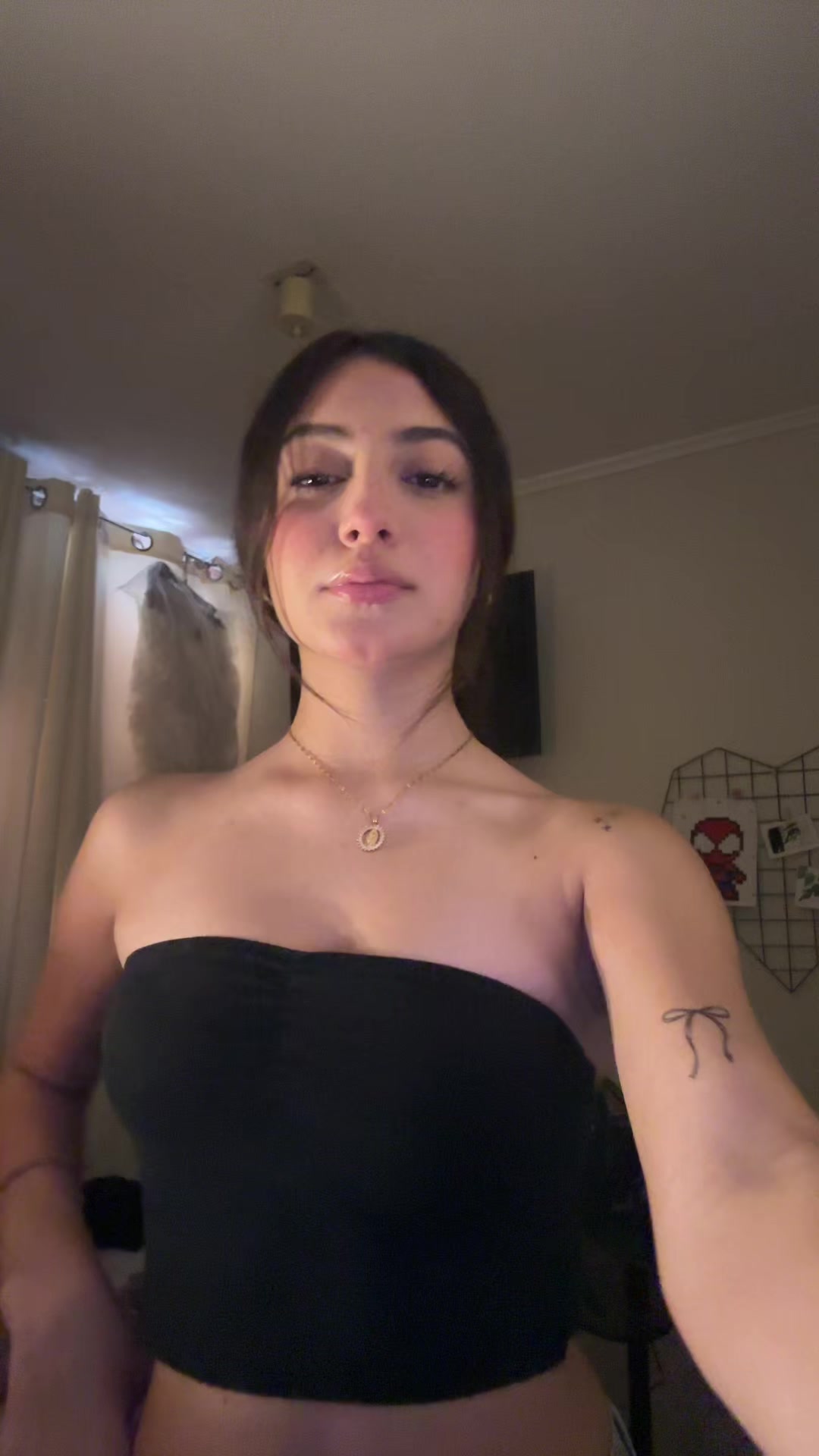 @𝐴𝑛𝑔𝑒𝑙𝑦