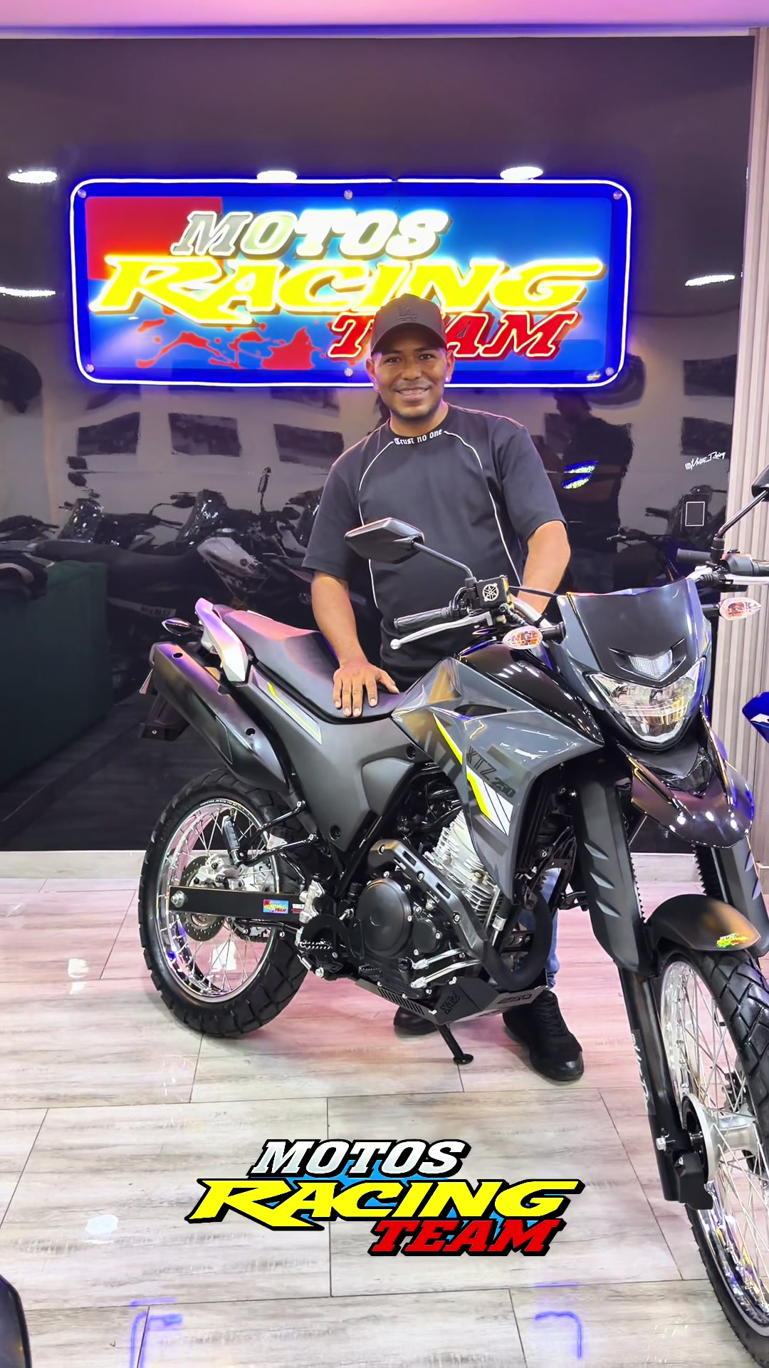 @Motos racing team