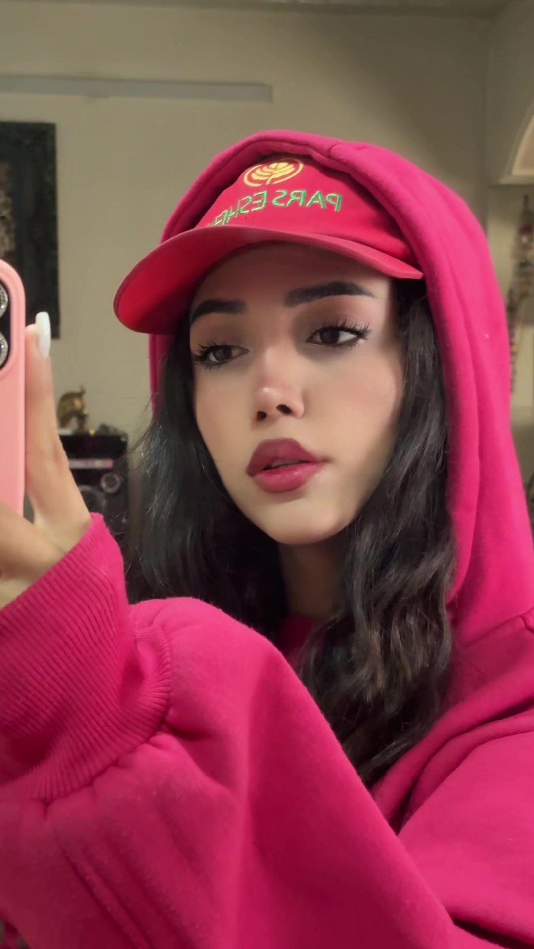 @Melikafarahani
