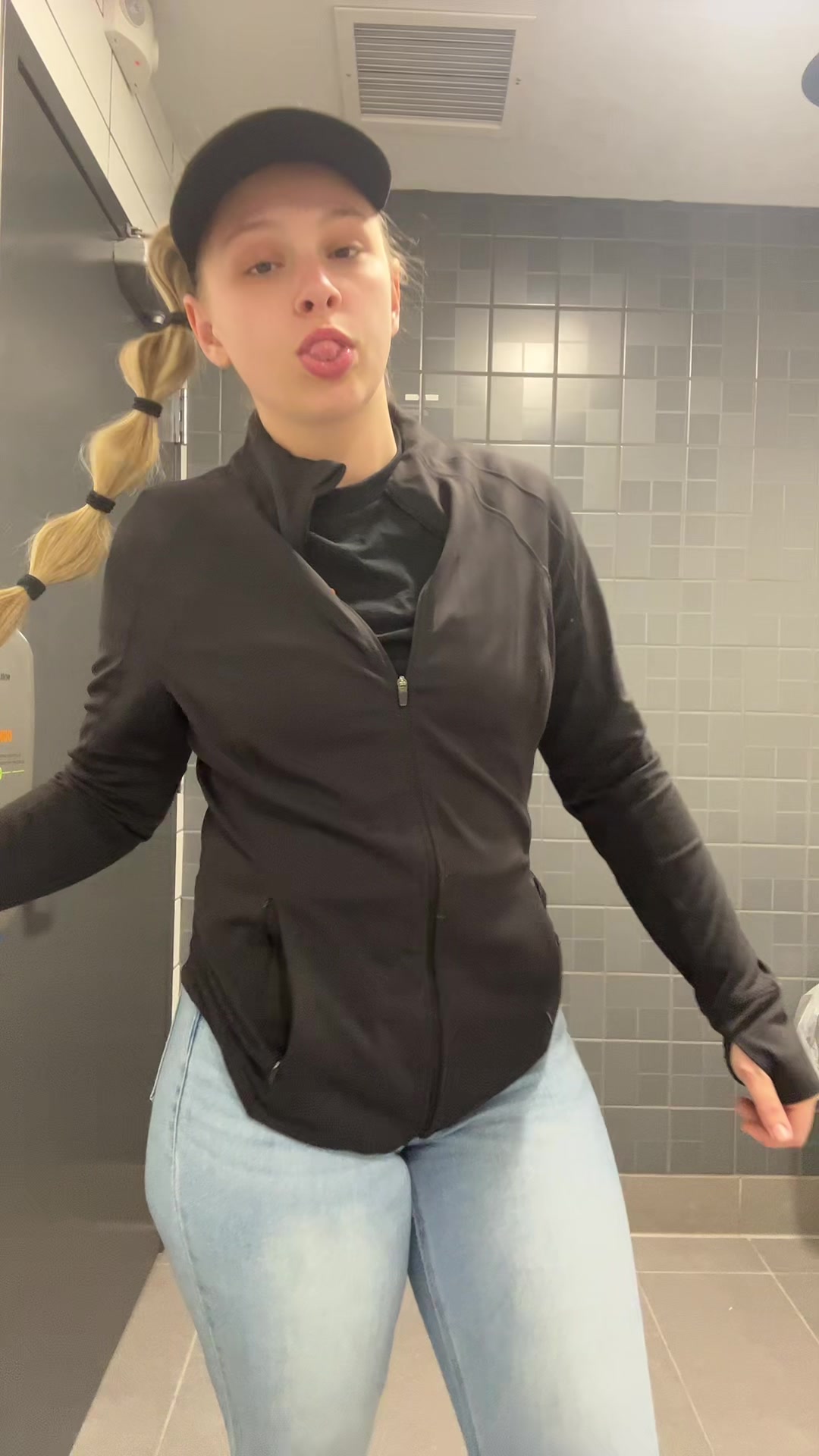@theylovelillyyy