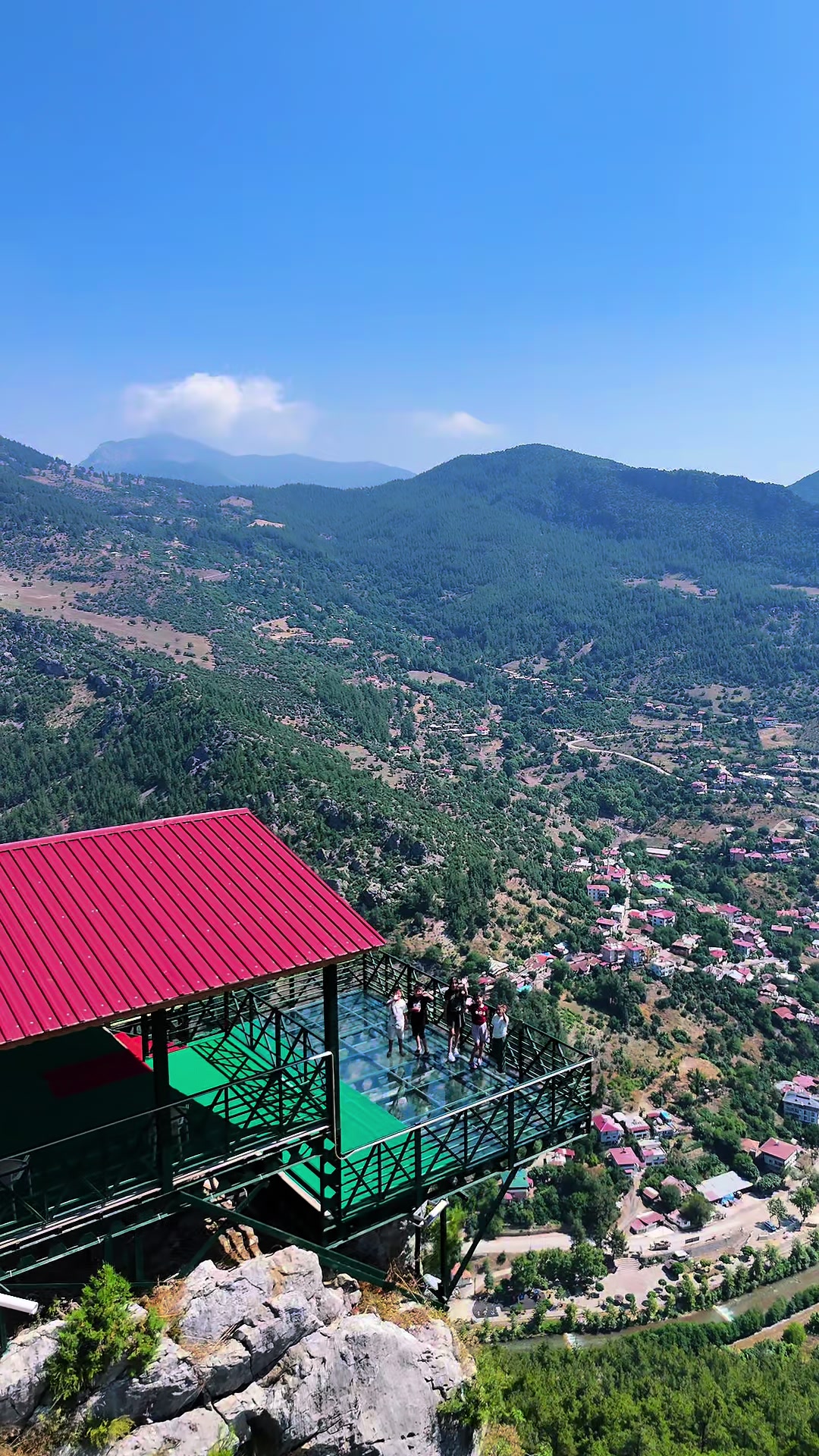 @Bizadanaliyik