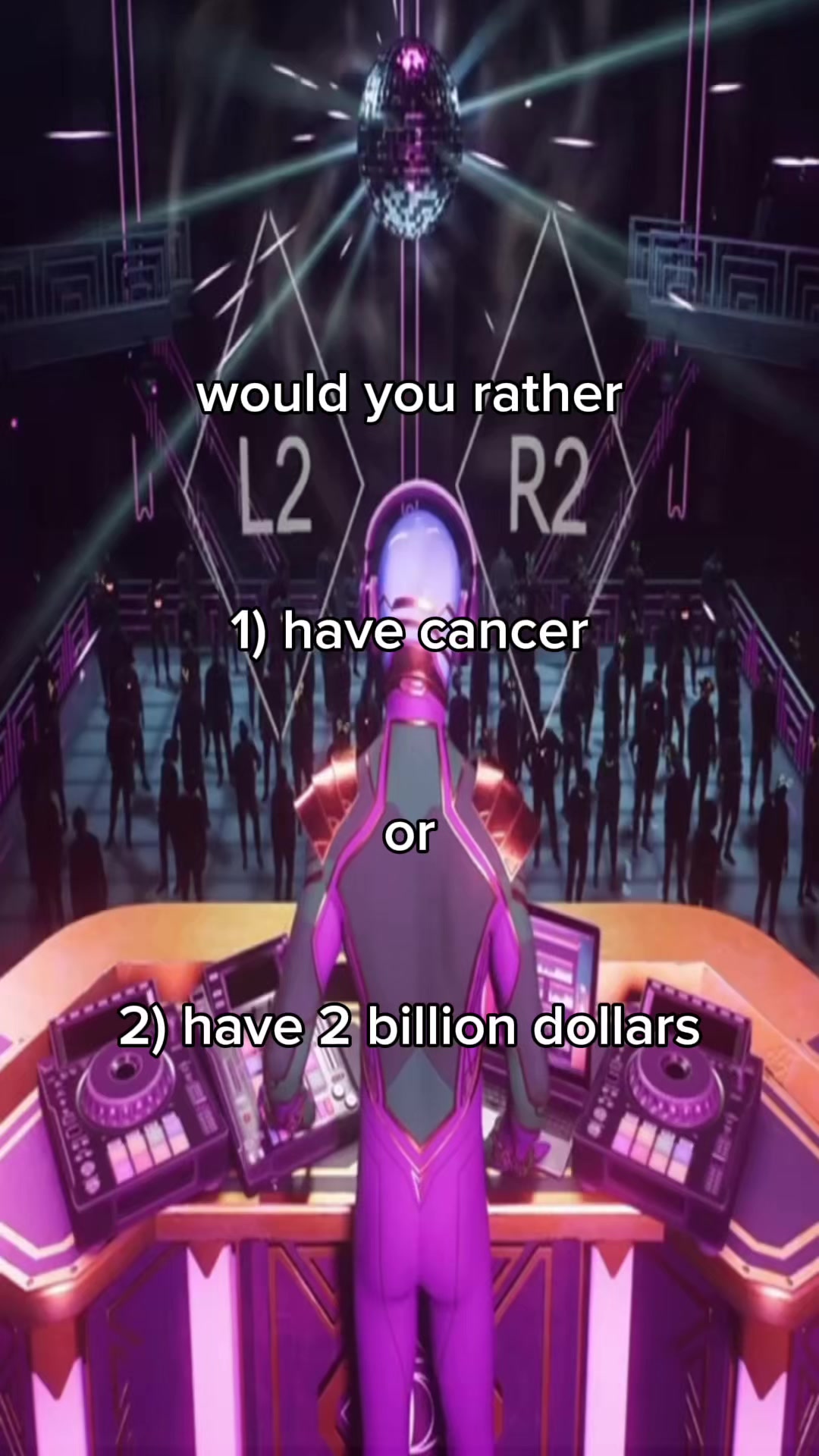 @•
