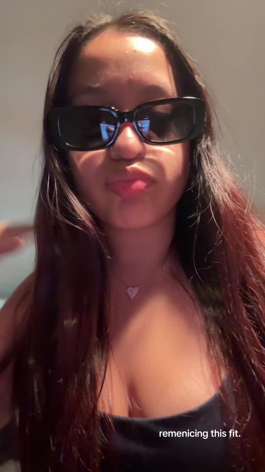 @ava<3