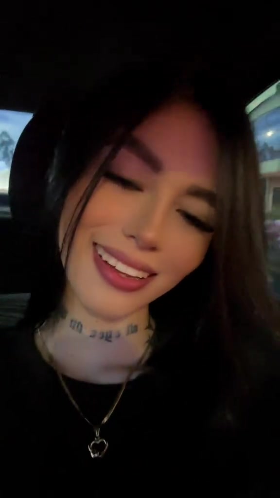 @Katenea