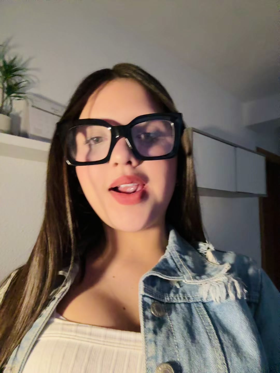@𝓿𝓮𝓻𝓸𝓷𝓲𝓬𝓪🎀