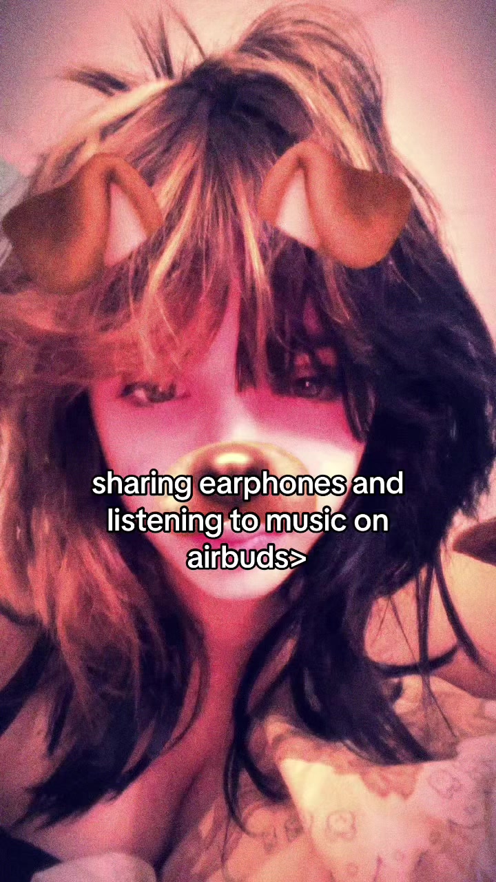 @caitie