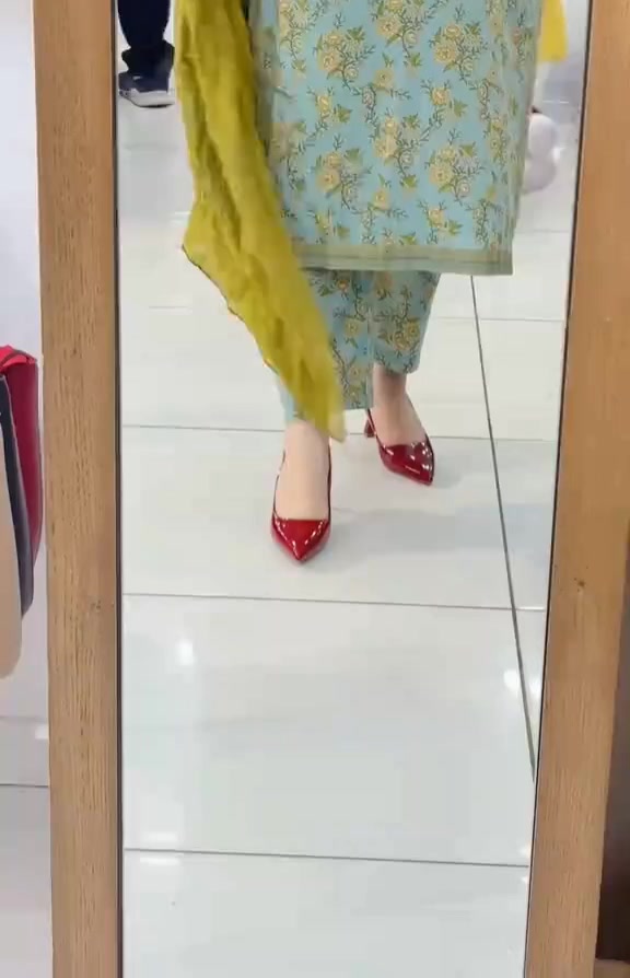 @Cute pathani
