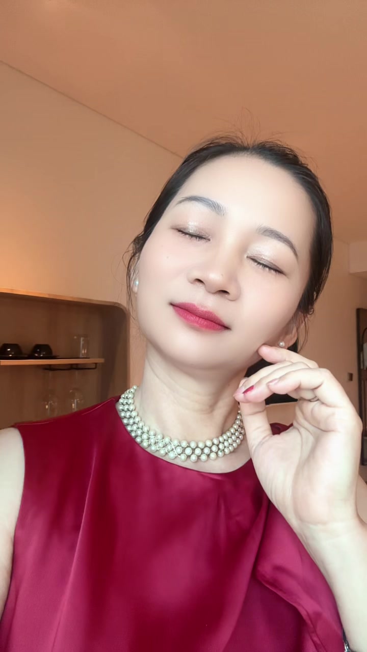 @Hoa s&uacute;n ( nh&iacute; nhố)