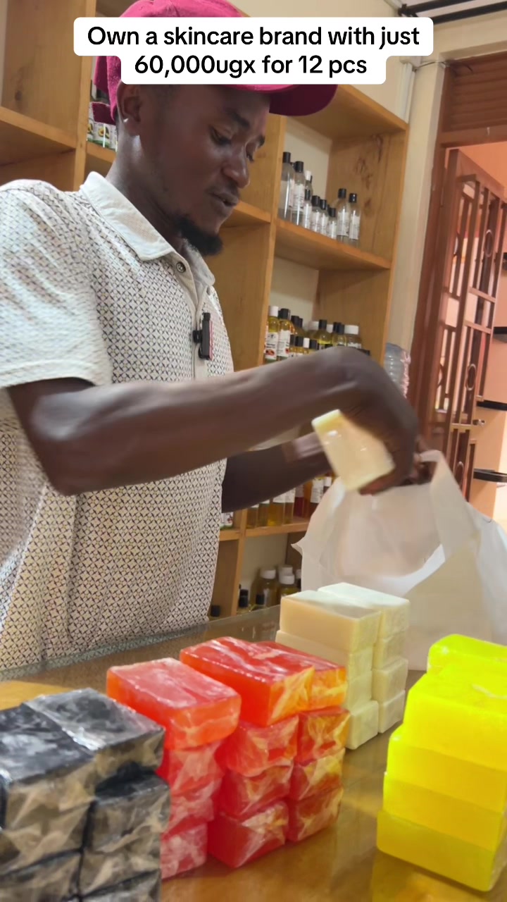 @BOTANICAL RAW MATERIALS UG