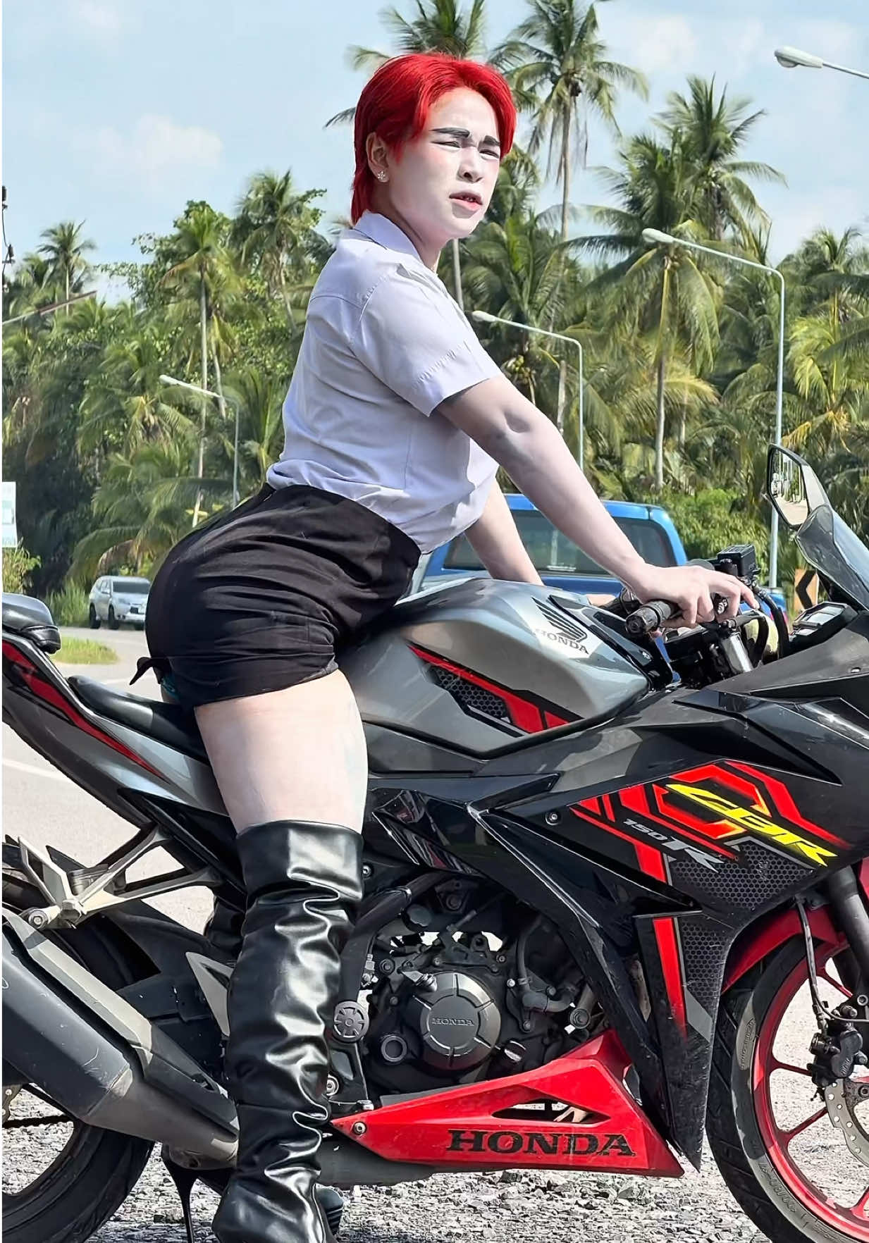 @เลิ่กลั่ก