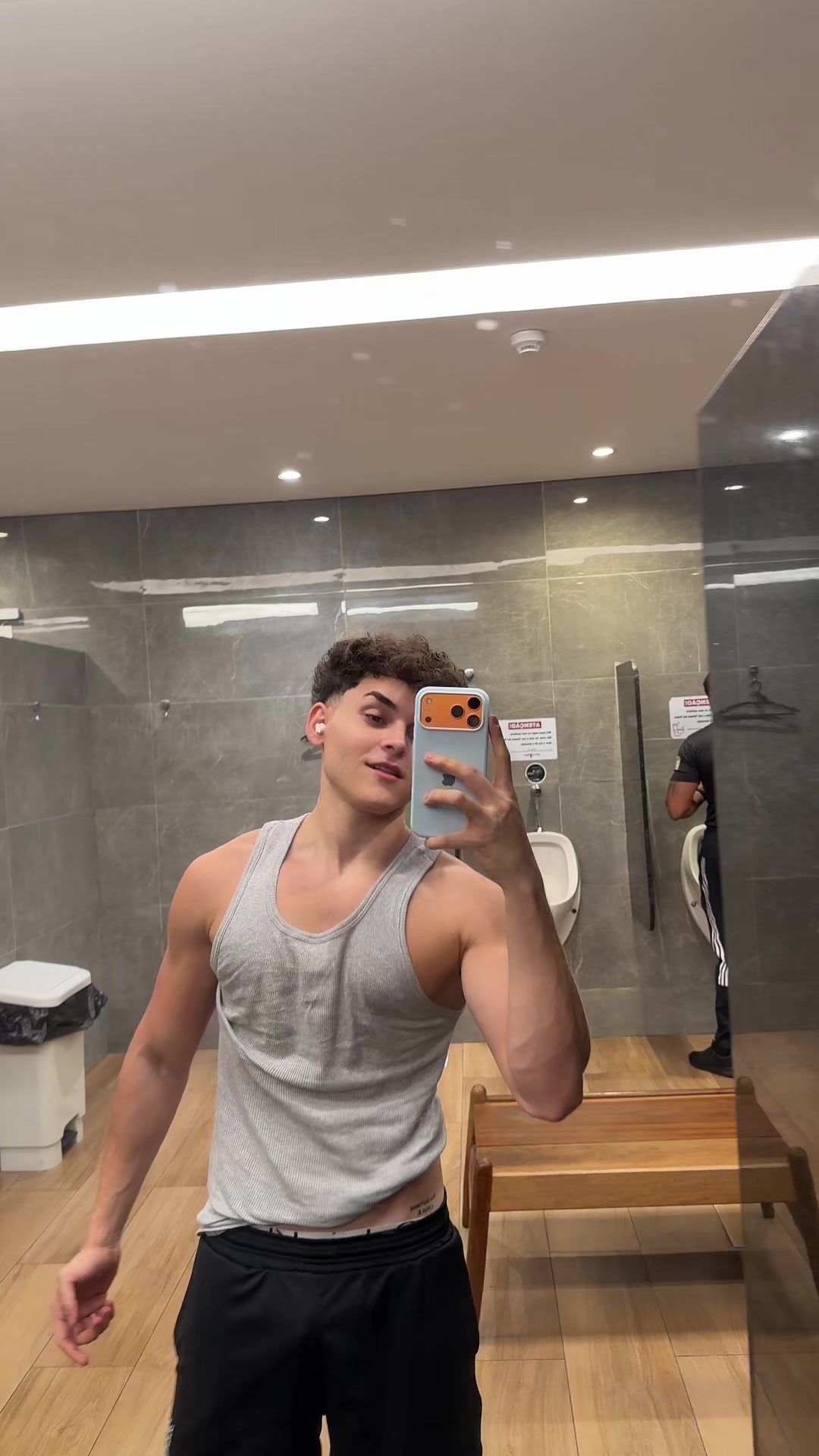 @eloijuniorcosta