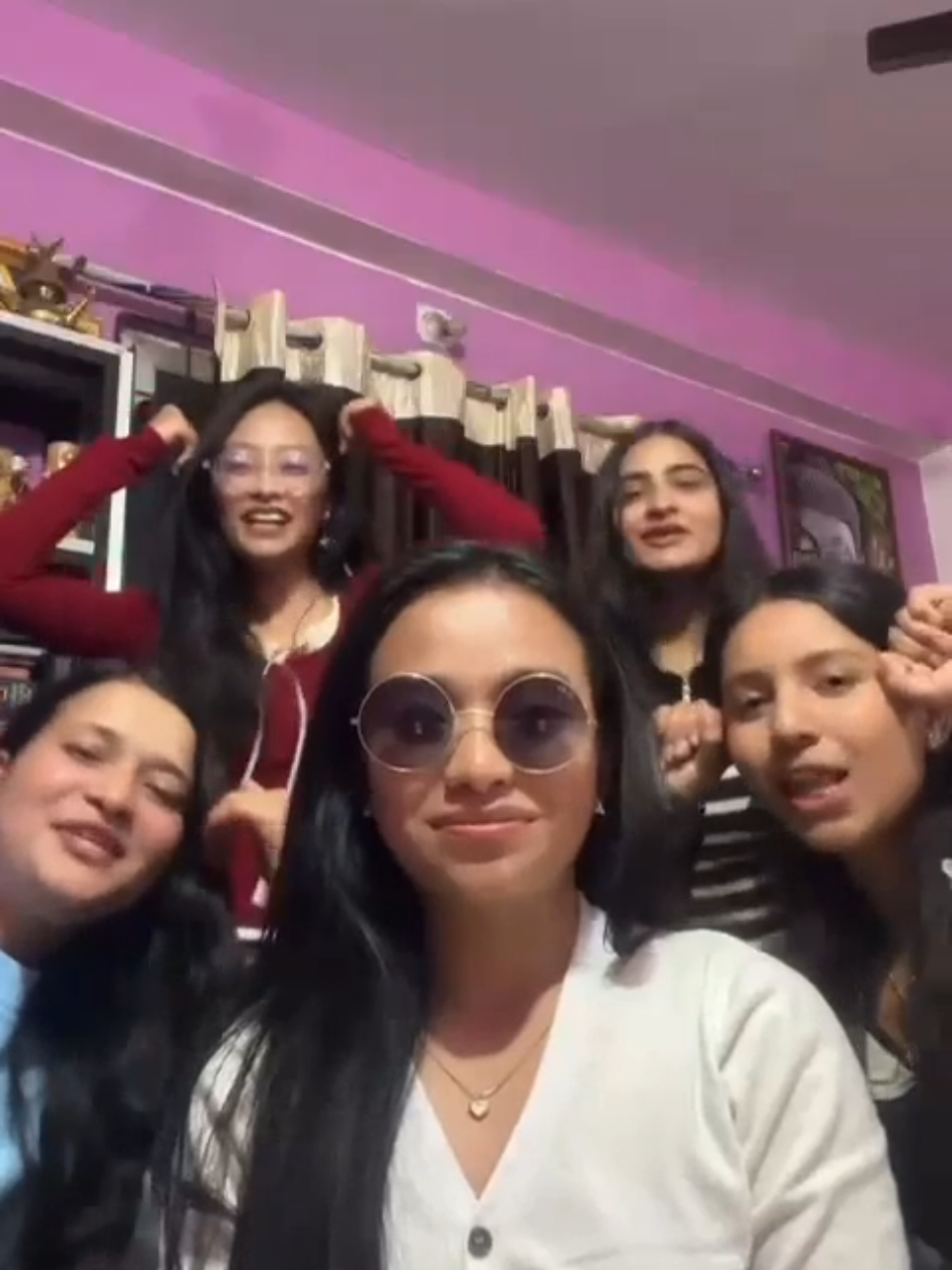 @Sneha🧐
