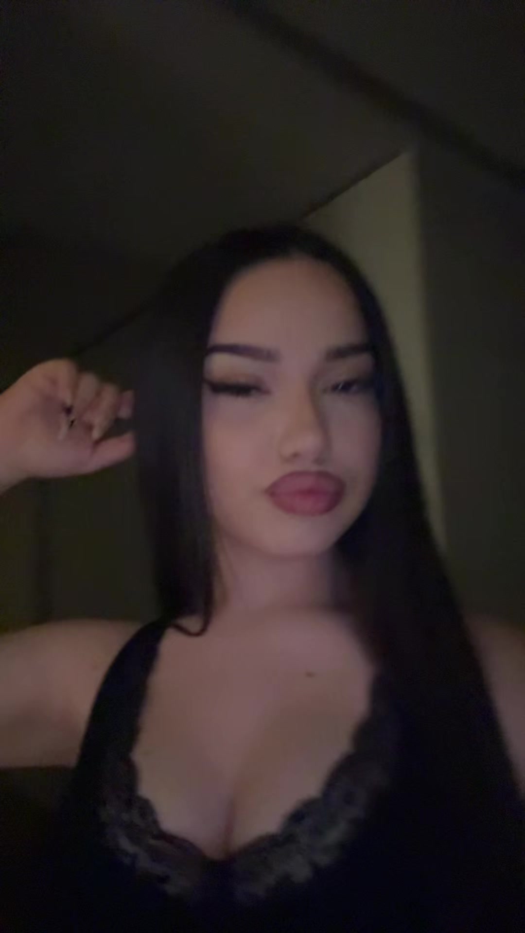 @kamilaa