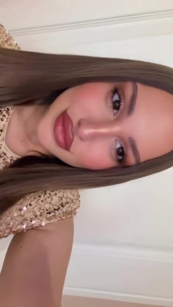 @👑 𝐀𝐋𝐄𝐊𝐒𝐀𝐍𝐃𝐑𝐀 👑