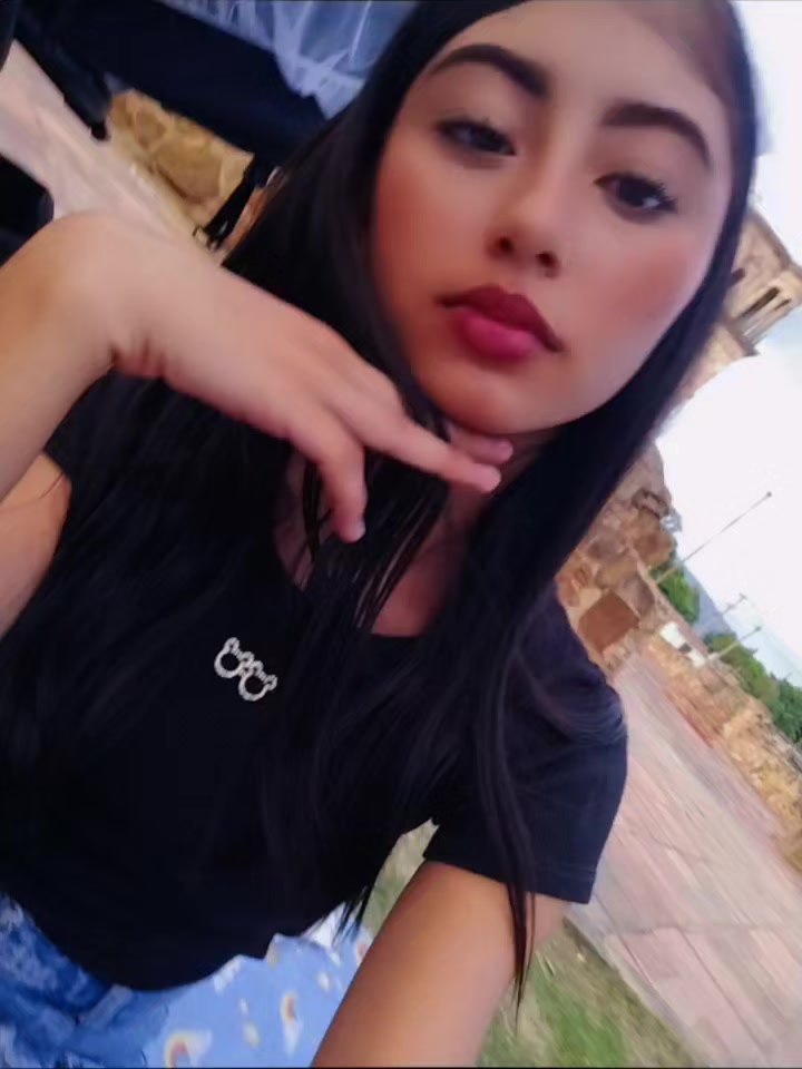 @Elianis🍒...