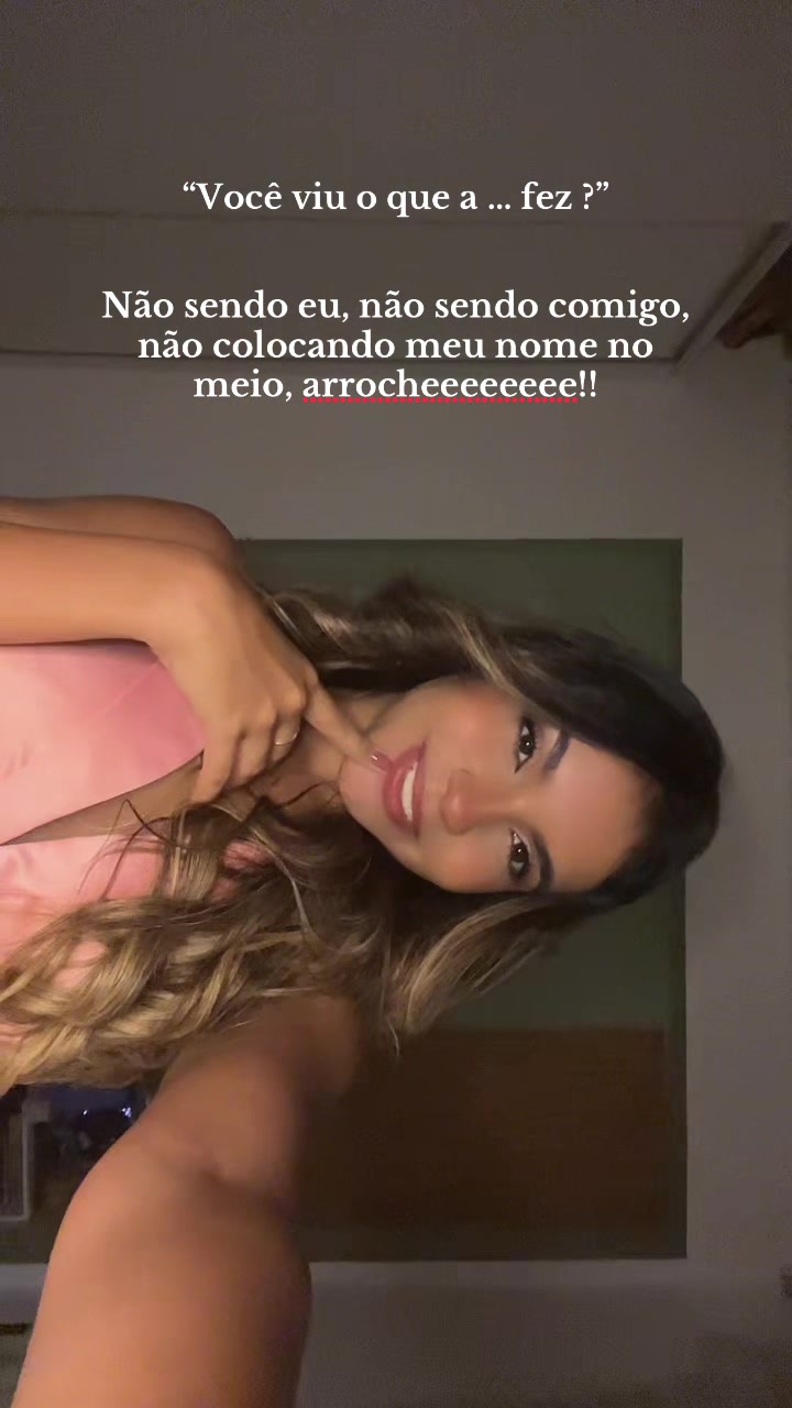 @Livia Tavares💌