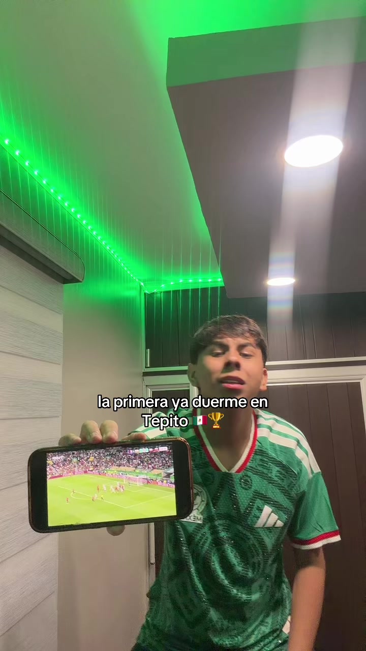 @charlychivas10