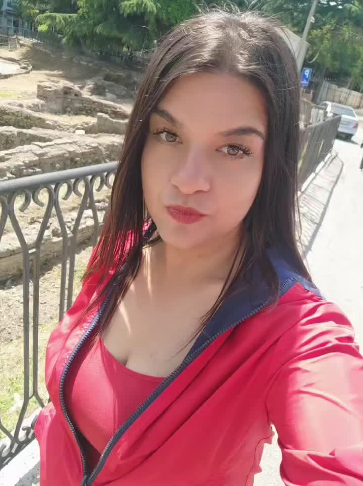 @Nela