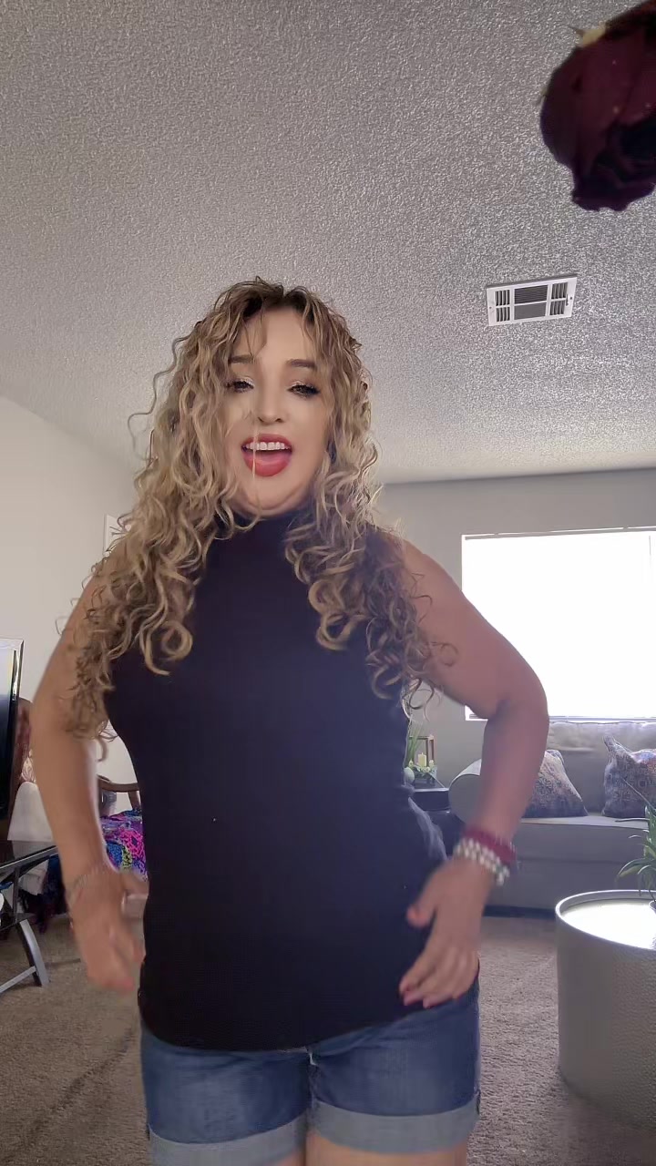 @😈Flakita Figueroa♋️