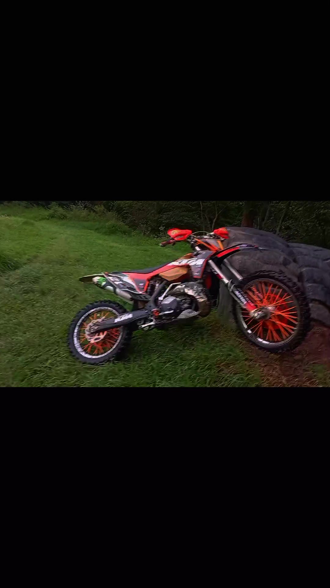 @solo motos Ariel 21
