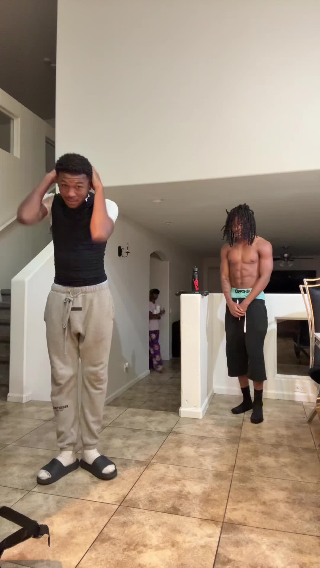 @ᶻ⁴