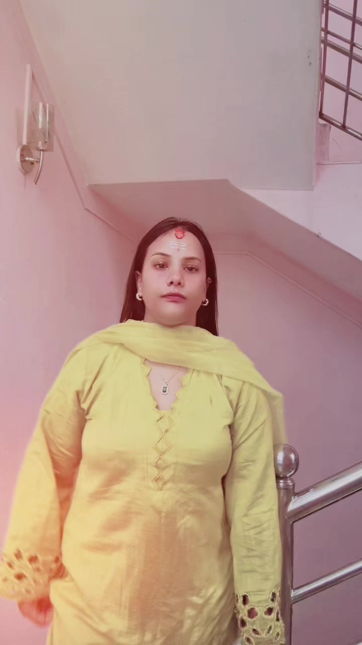 @TANNU 👩&zwj;💻🌸