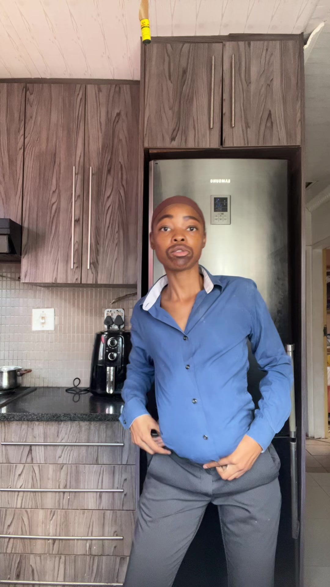 @Tshiamo