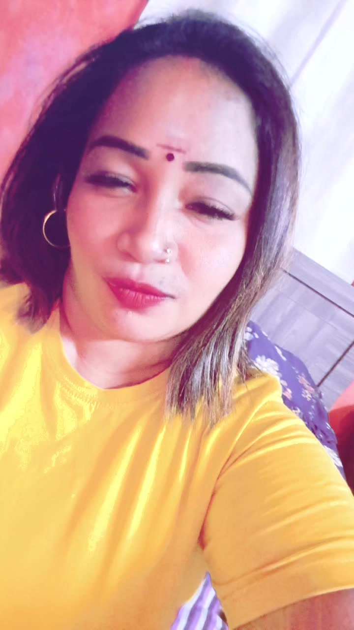 @Brinda_😗