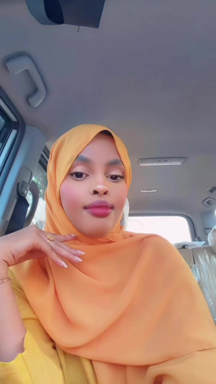 @Fadumo Riyaad