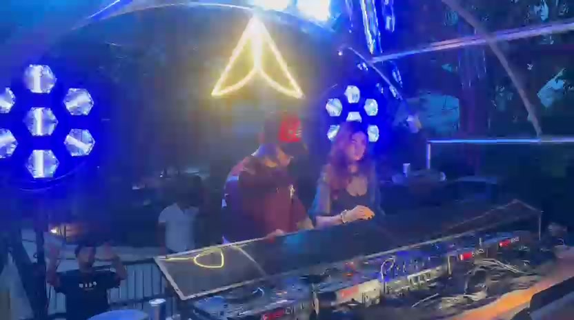 @NA Party Crew