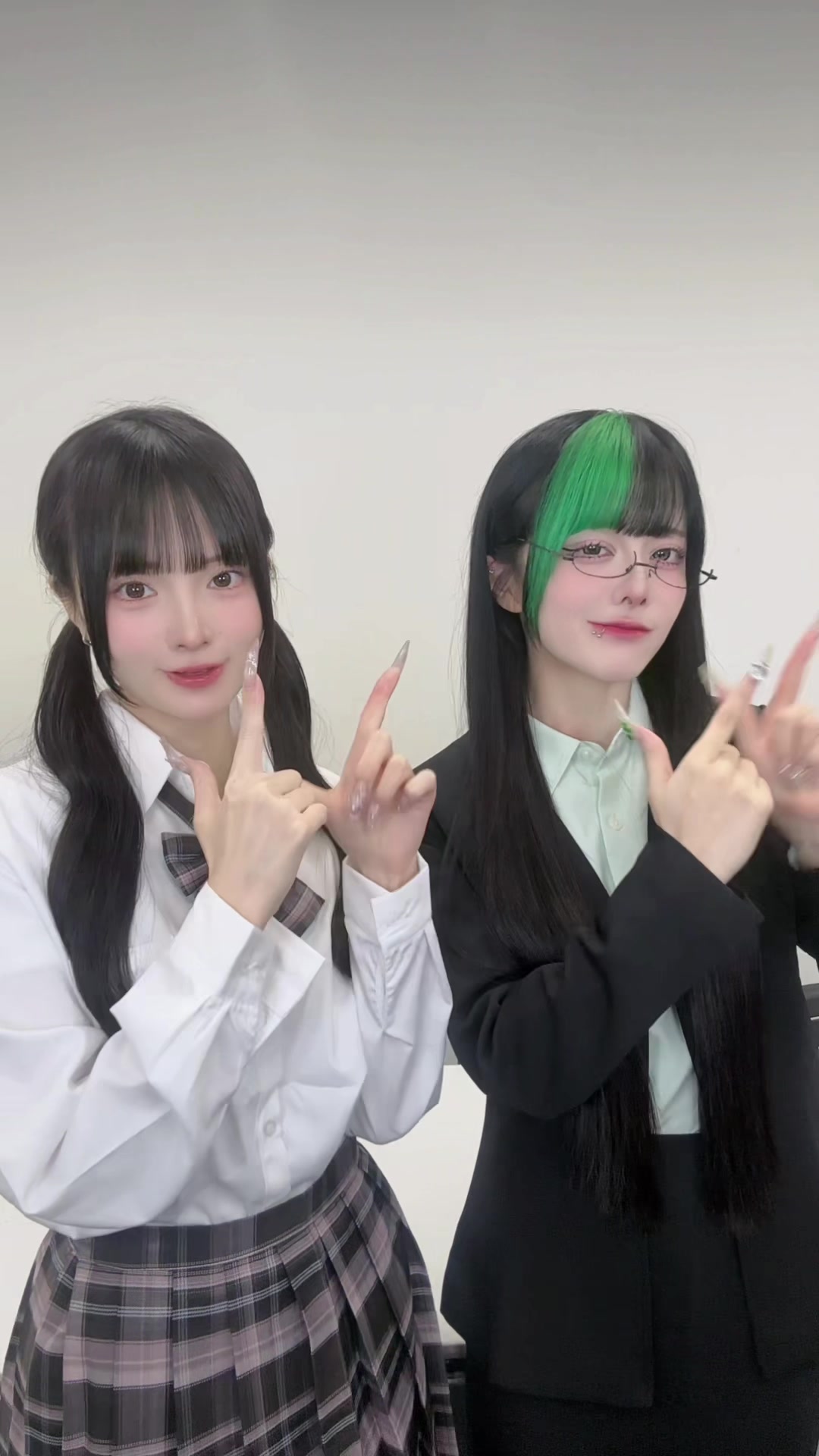 @愛宮れな
