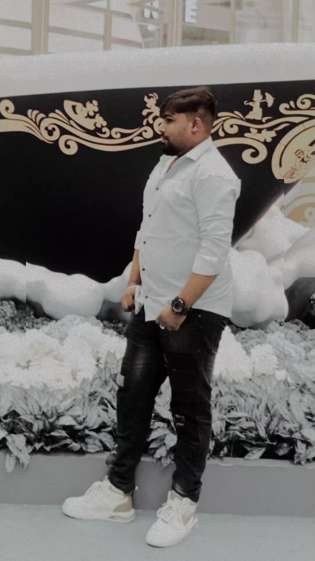 @L O veR  b O Y