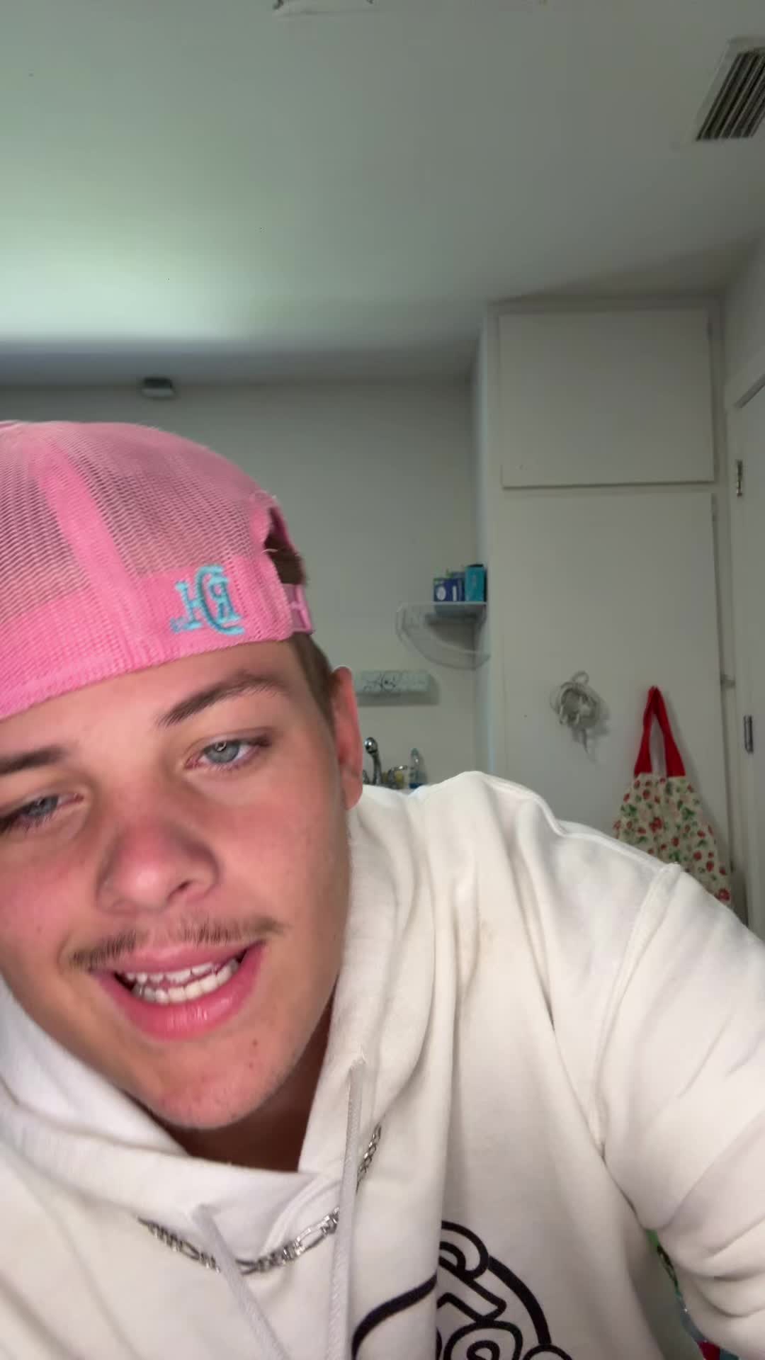 @Caden🦕