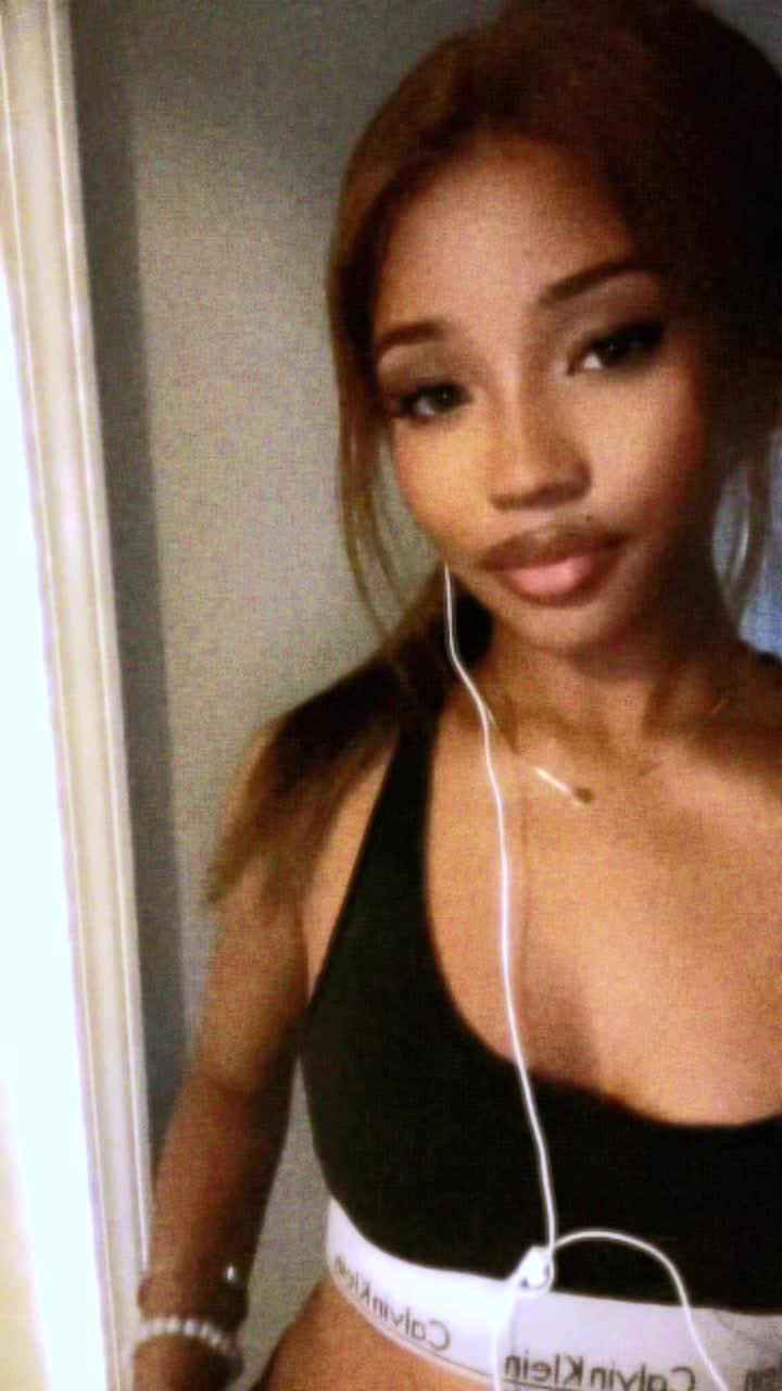 @ashlynj