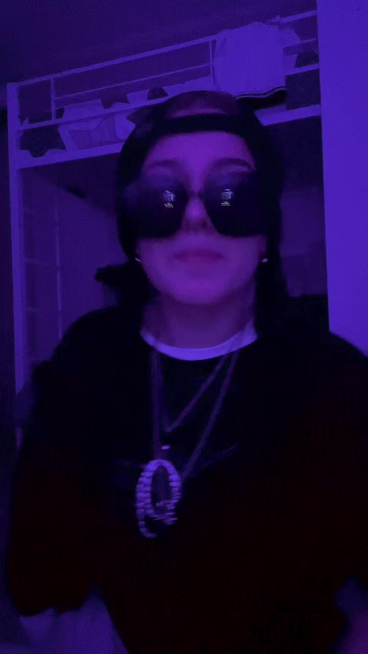 @🫣