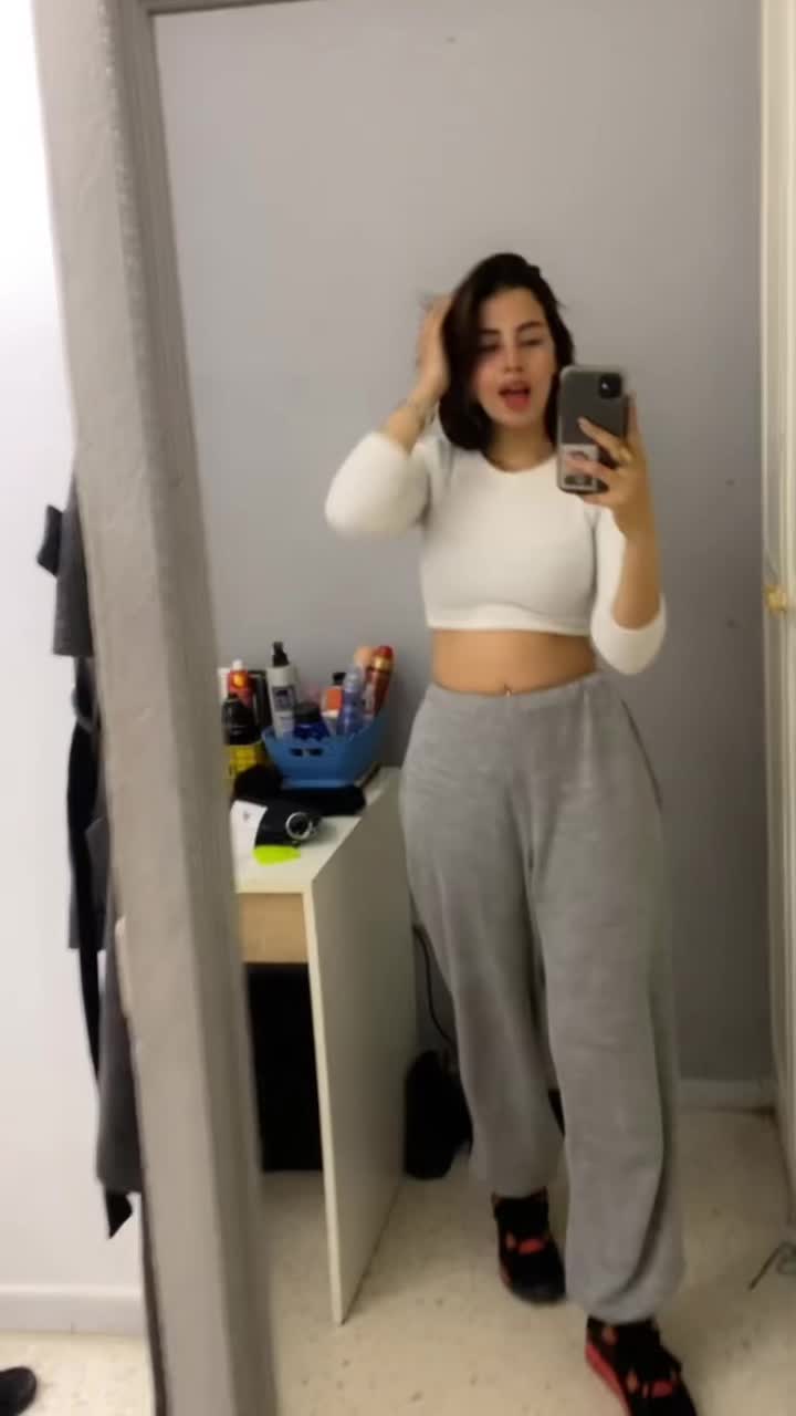 @rou2ee._