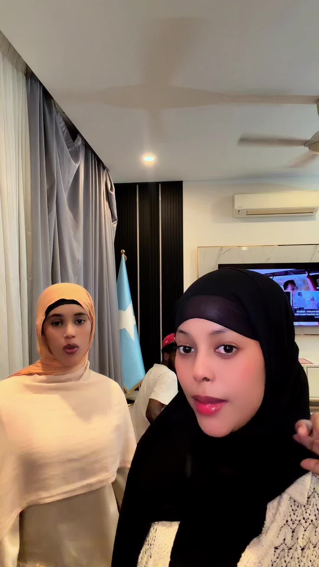 @SalMa ๐ซฆ๐