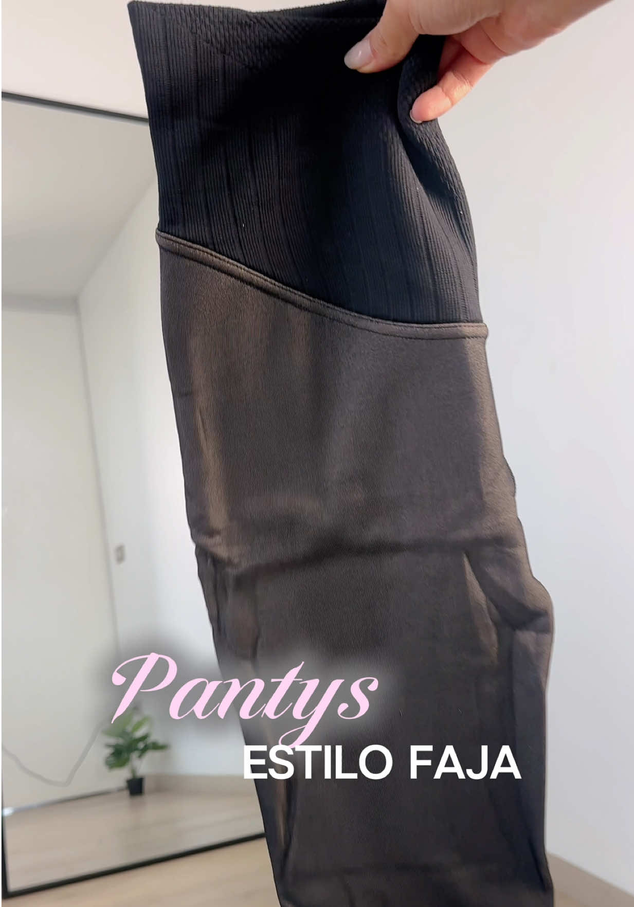 @𝐂𝐨𝐧𝐧𝐲𝐁𝐨𝐮𝐭𝐢𝐪𝐮𝐞