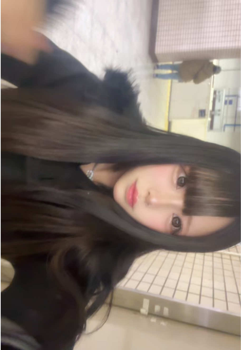 @なな